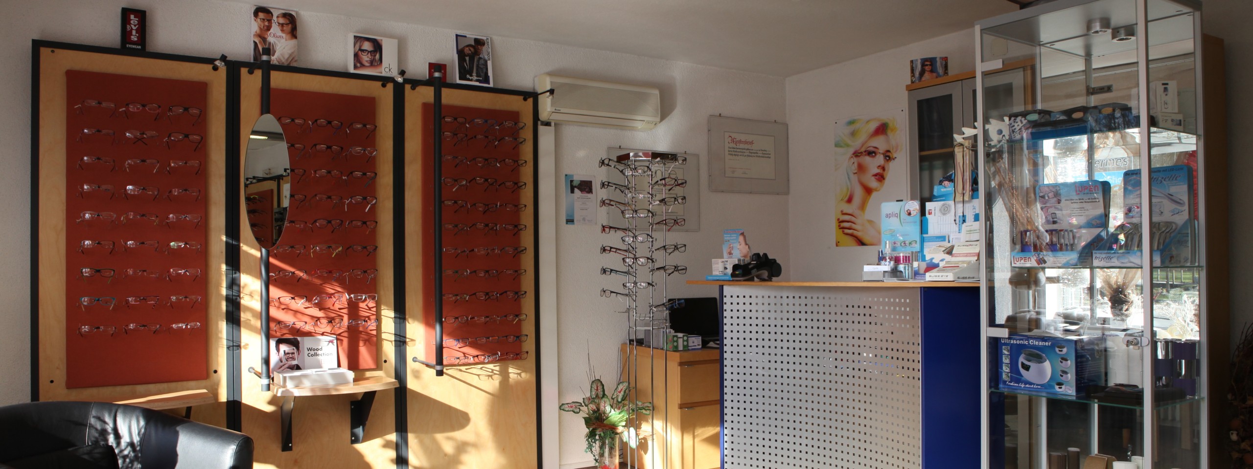 Ladengeschäft von Optik Hartmannsgruber in Straßkirchen.